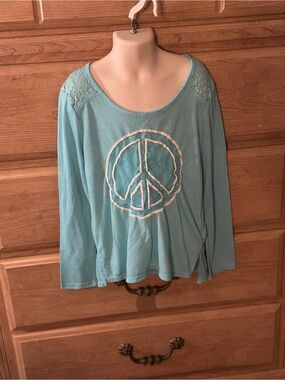 Mudd | Teal Long Sleeve Top w/ Embroidered Peace Sign and Lace Shoulders | 7/8Y